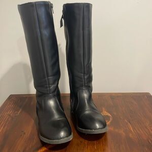 Cynthia Rowley Girls High Zip Up Boots Size 2